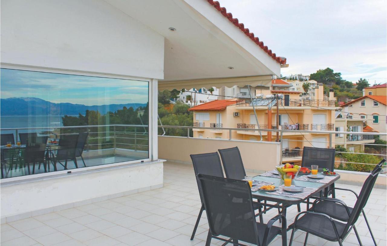 Amazing Home In Chalkida With Wifi Exteriör bild