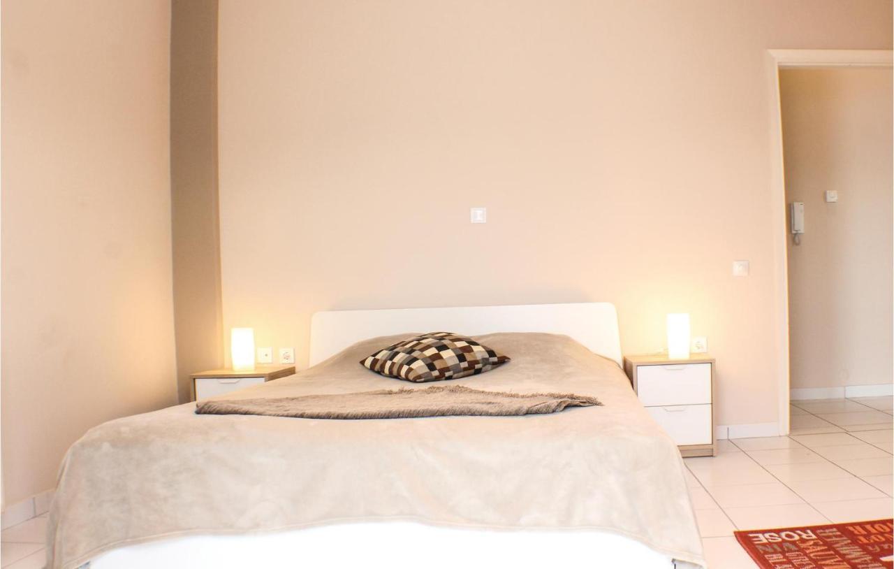 Amazing Home In Chalkida With Wifi Exteriör bild