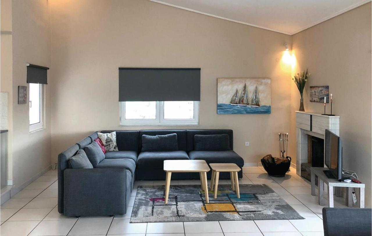 Amazing Home In Chalkida With Wifi Exteriör bild